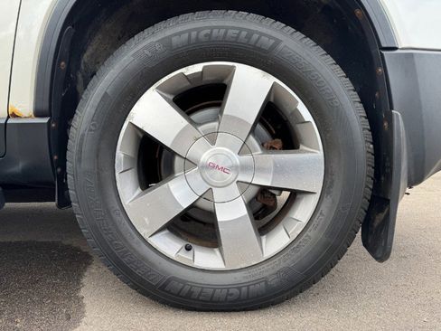 Used 2011 GMC Acadia SLT image 13