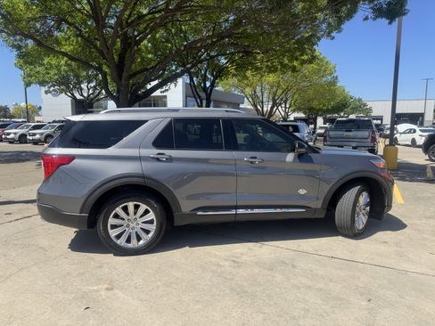 Certified 2022 Ford Explorer King Ranch w/ Technology Package image 5
