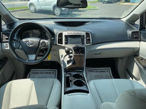 Used 2014 Toyota Venza LE FWD image 25