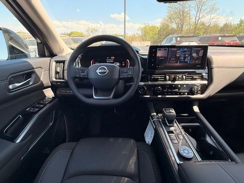 New 2026 Nissan Pathfinder SL image 22