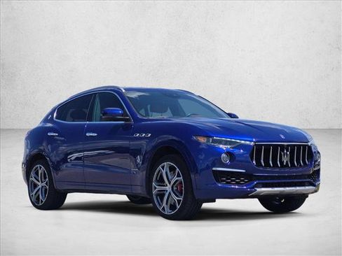 Used 2019 Maserati Levante S GranLusso AWD/4WD image 3