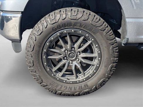 Used 2022 Ford F150 Lariat w/ Equipment Group 502A High image 19