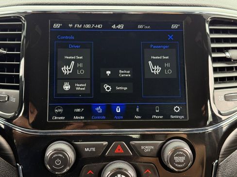 Used 2022 Jeep Grand Cherokee Laredo X image 15