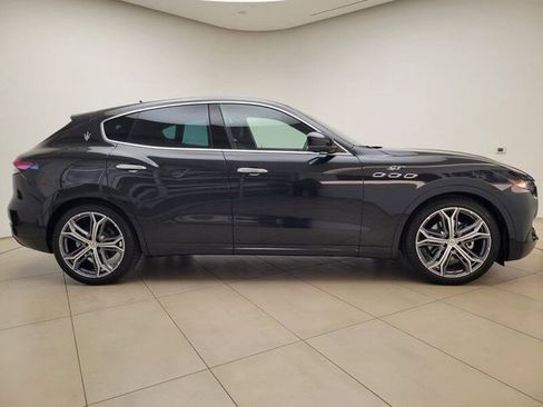 Used 2023 Maserati Levante GT image 4