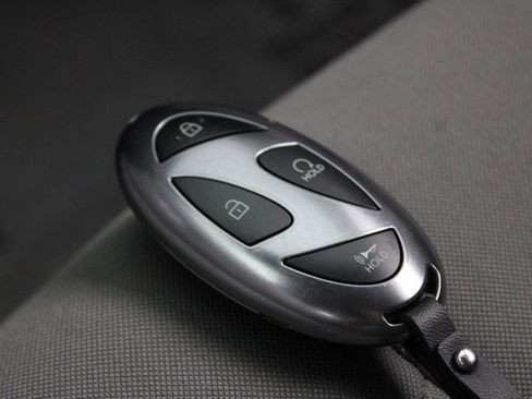 Used 2026 Hyundai Elantra Sport image 29