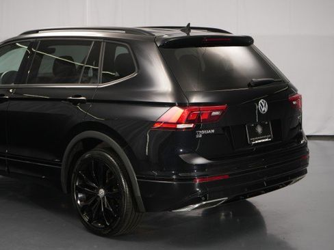 Used 2021 Volkswagen Tiguan SE R-Line image 15