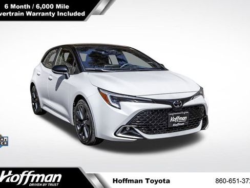 Used 2025 Toyota Corolla XSE FWD image 1