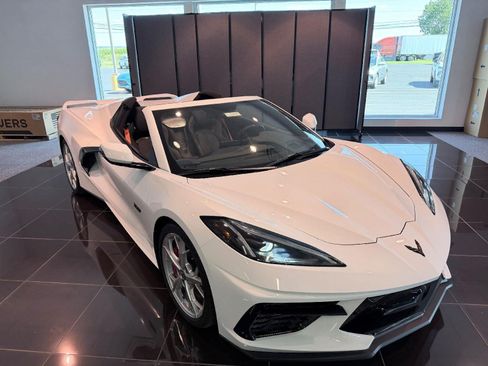 Used 2023 Chevrolet Corvette Stingray Premium Conv w/ Z51 Performance Package RWD image 22