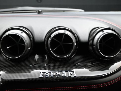 Used 2015 Ferrari F12 Berlinetta image 95