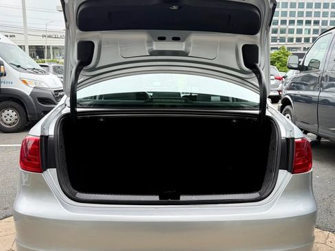 Used 2014 Volkswagen Jetta SE FWD image 36