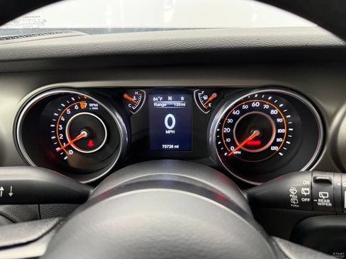 Used 2018 Jeep Wrangler Unlimited Sport AWD/4WD image 5