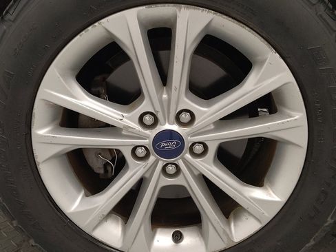 Used 2018 Ford Escape SE FWD image 31