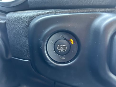 Used 2022 Jeep Wrangler Unlimited Sahara w/ Safety Group AWD/4WD image 28