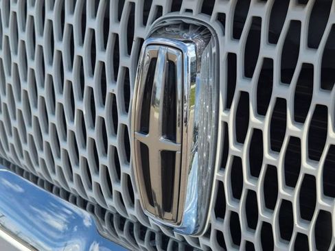 Certified 2024 Lincoln Navigator Reserve AWD/4WD image 9