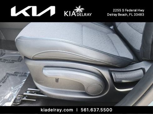 Used 2024 Kia Seltos S FWD image 17