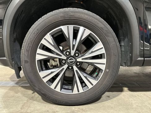 Used 2023 Nissan Rogue SV image 28