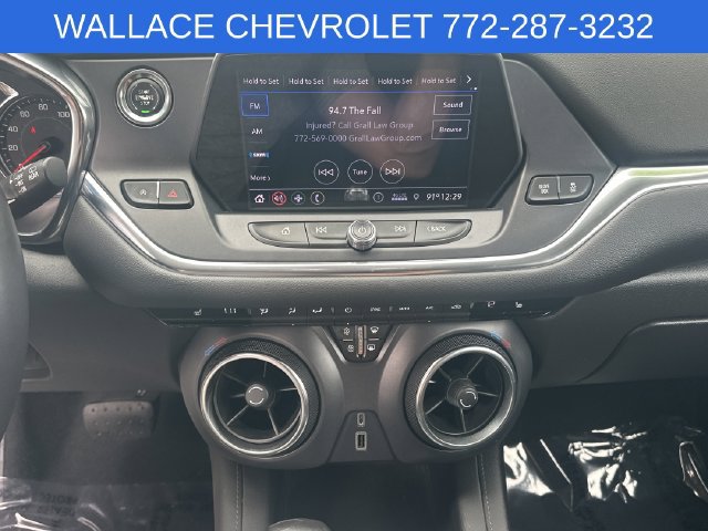 Used 2020 Chevrolet Blazer LT FWD image 19