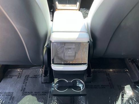 Used 2023 Tesla Model X AWD/4WD image 35