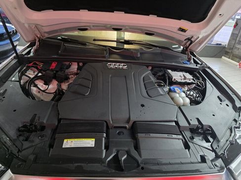 Used 2017 Audi Q7 3.0T Premium Plus w/ Premium Plus Package image 32