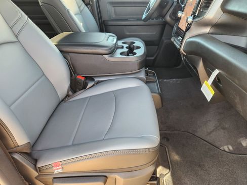 New 2026 RAM 2500 Tradesman AWD/4WD image 14