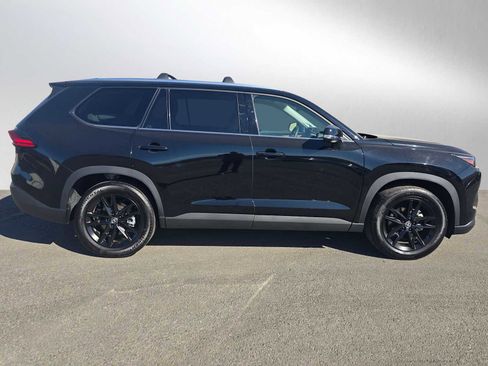 Used 2024 Toyota Grand Highlander Limited image 2