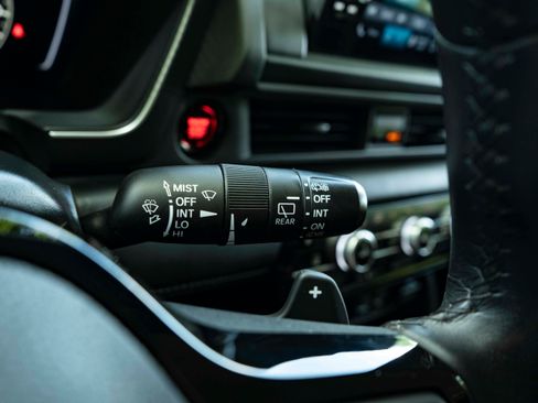 Used 2023 Honda Pilot EX-L image 25
