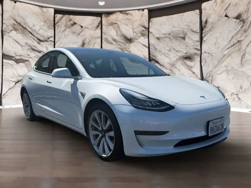 Used 2018 Tesla Model 3 Long Range AWD/4WD image 3