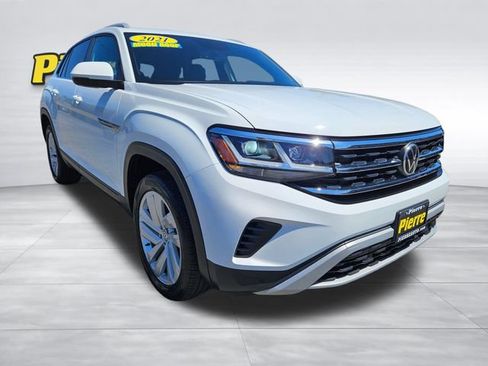 Used 2021 Volkswagen Atlas Cross Sport SE w/ Panoramic Sunroof Package FWD image 8