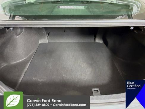 Used 2020 Toyota Camry SE image 26