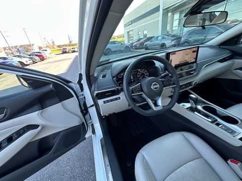 Used 2025 Nissan Altima 2.5 SL image 22