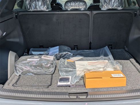 New 2026 Volkswagen Atlas Cross Sport SEL Premium R-Line image 34