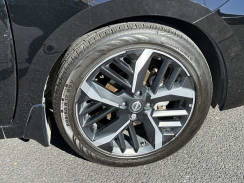 Used 2024 Nissan Versa SR w/ Trunk Package image 28