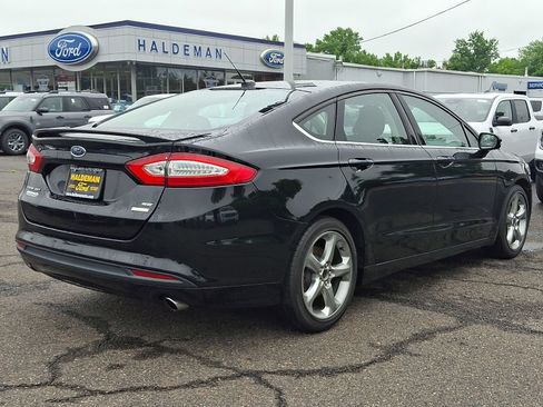 Used 2016 Ford Fusion SE w/ Equipment Group 201A FWD image 7