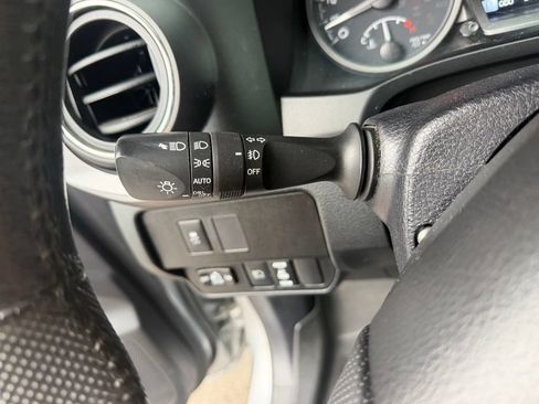 Used 2021 Toyota Tacoma TRD Off-Road w/ Technology Package AWD/4WD image 29