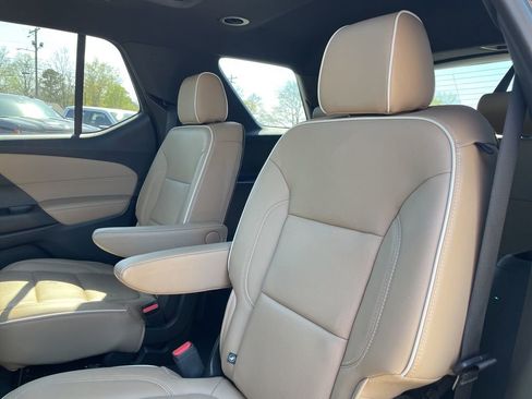 Used 2023 Chevrolet Traverse Premier w/ LPO, Cargo Package image 43