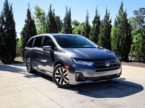 New 2026 Honda Odyssey EX-L image 2