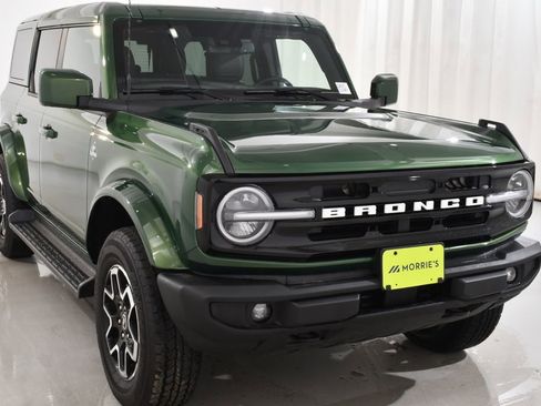 Used 2025 Ford Bronco Outer Banks AWD/4WD image 4