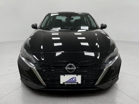 Certified 2025 Nissan Altima 2.5 SV FWD image 9