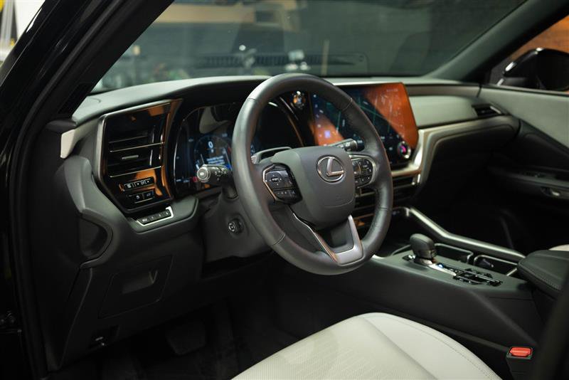 Used 2026 Lexus TX 350 AWD w/ Technology Package image 10