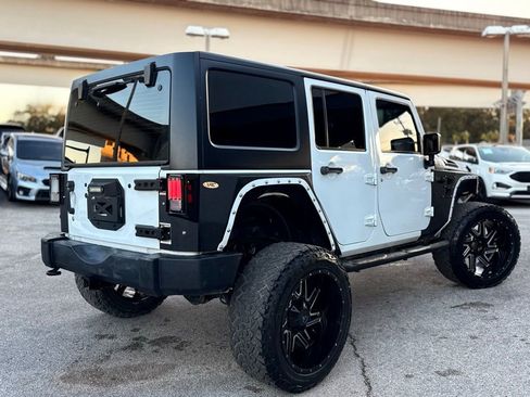 Used 2017 Jeep Wrangler Unlimited Sport image 7