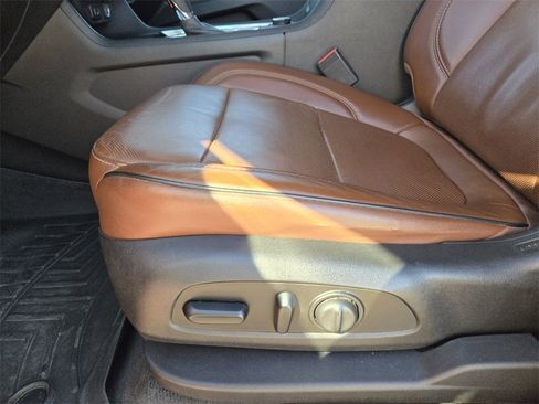 Used 2019 Chevrolet Traverse High Country image 19