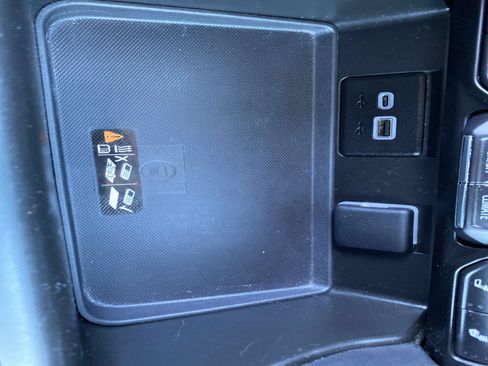 Used 2024 Chevrolet Tahoe LT AWD/4WD image 16