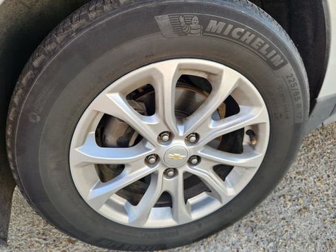 Used 2020 Chevrolet Equinox LT FWD image 10