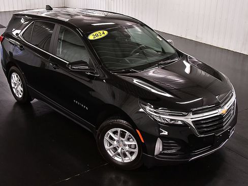 Used 2024 Chevrolet Equinox LT AWD/4WD image 12