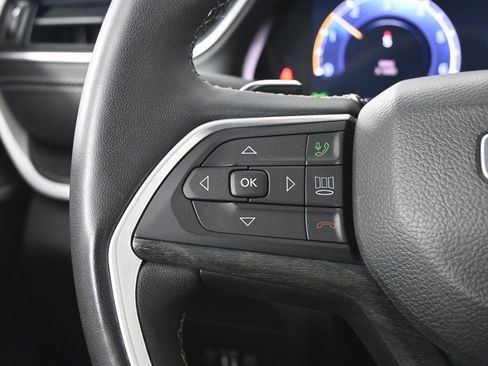 Used 2023 Jeep Grand Cherokee Limited image 35