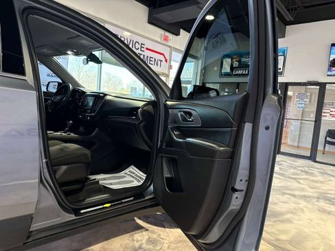Used 2018 Chevrolet Traverse LS image 46