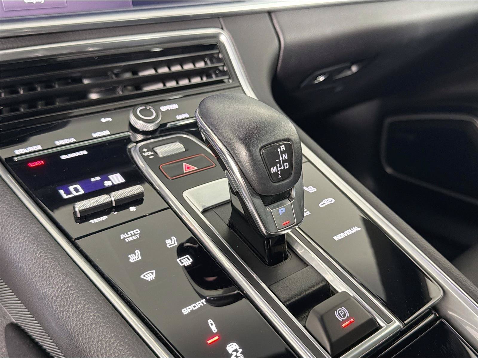 Certified 2023 Porsche Panamera Platinum Edition RWD image 34