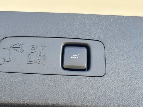 New 2026 Lincoln Corsair Premiere image 13