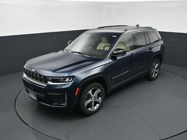 New 2026 Jeep Grand Cherokee Limited AWD/4WD image 14