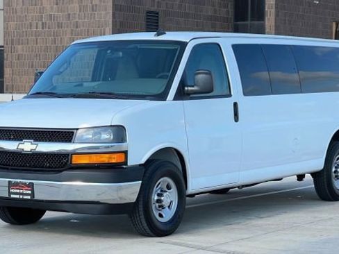 Used 2017 Chevrolet Express 3500 LT w/ LT Preferred Equipment Group image 53